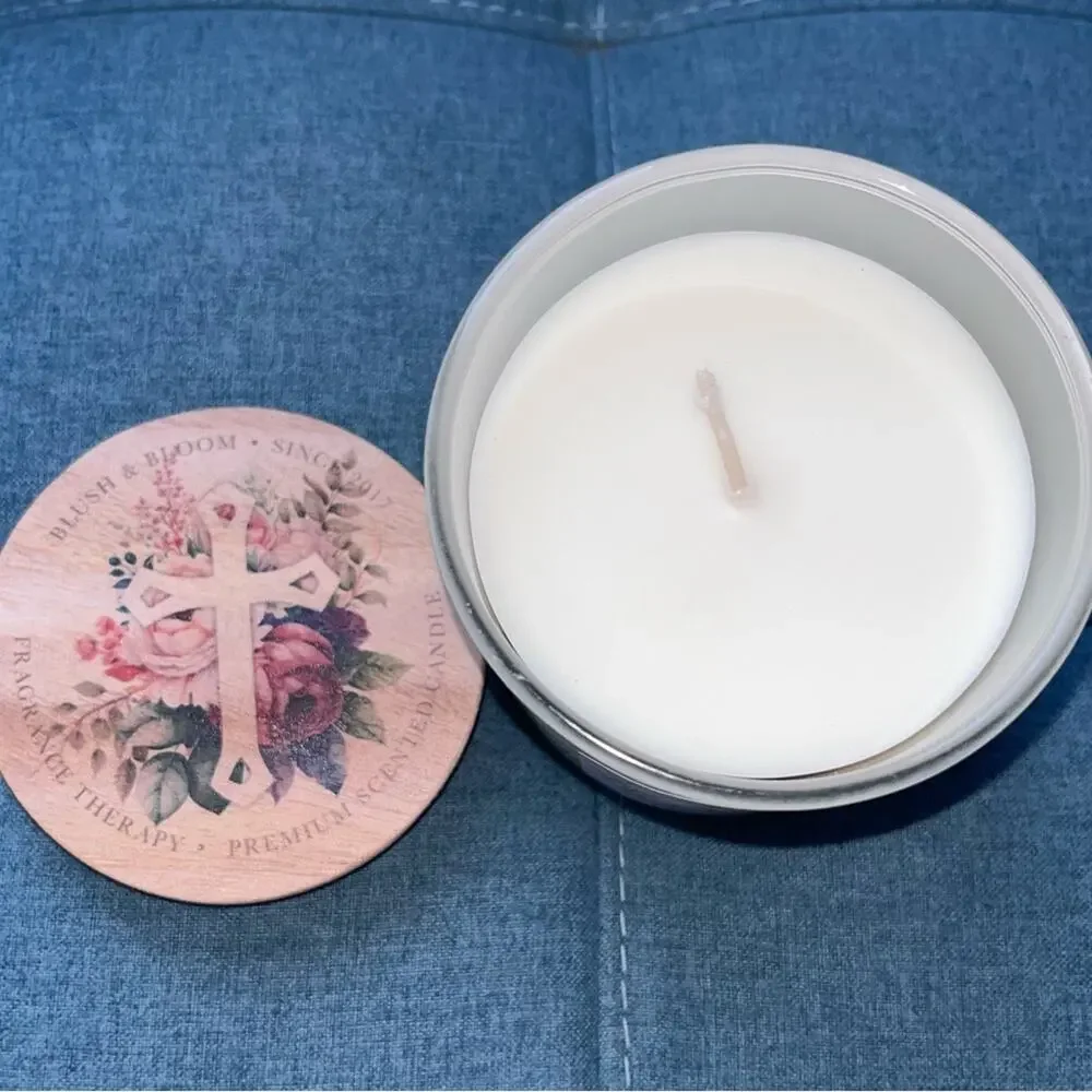 NEW! Le Chandelle Blush & Bloom Premium Parchita Pedals 10oz Candle Romans 8:31